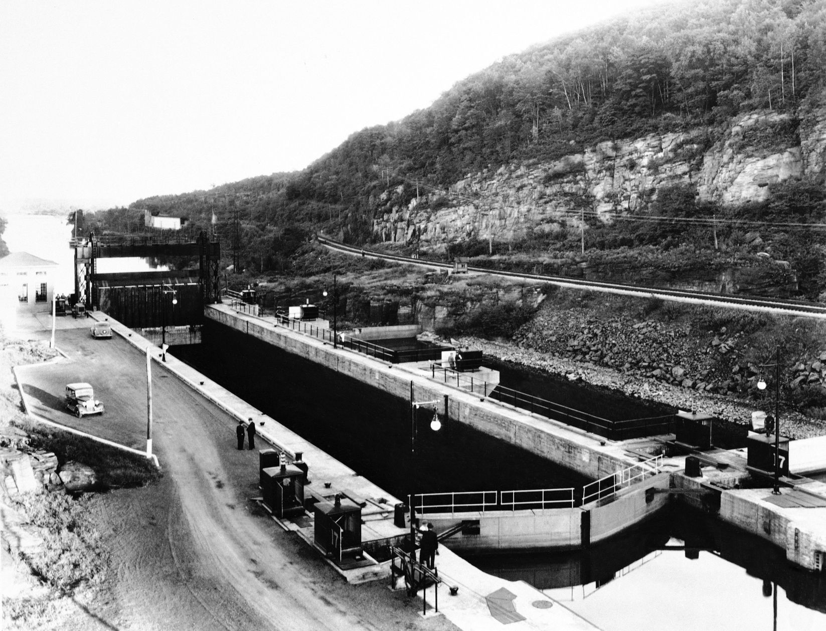1817: Erie Canal